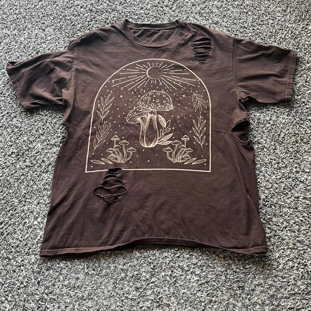 Distressed Mushroom Graphic T-Shirt Brown Celestial Boho Indie Grunge Tee